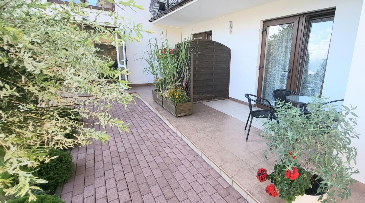 Emada- Pokoje Goscinne I Studia Ostrowo  Exterior foto
